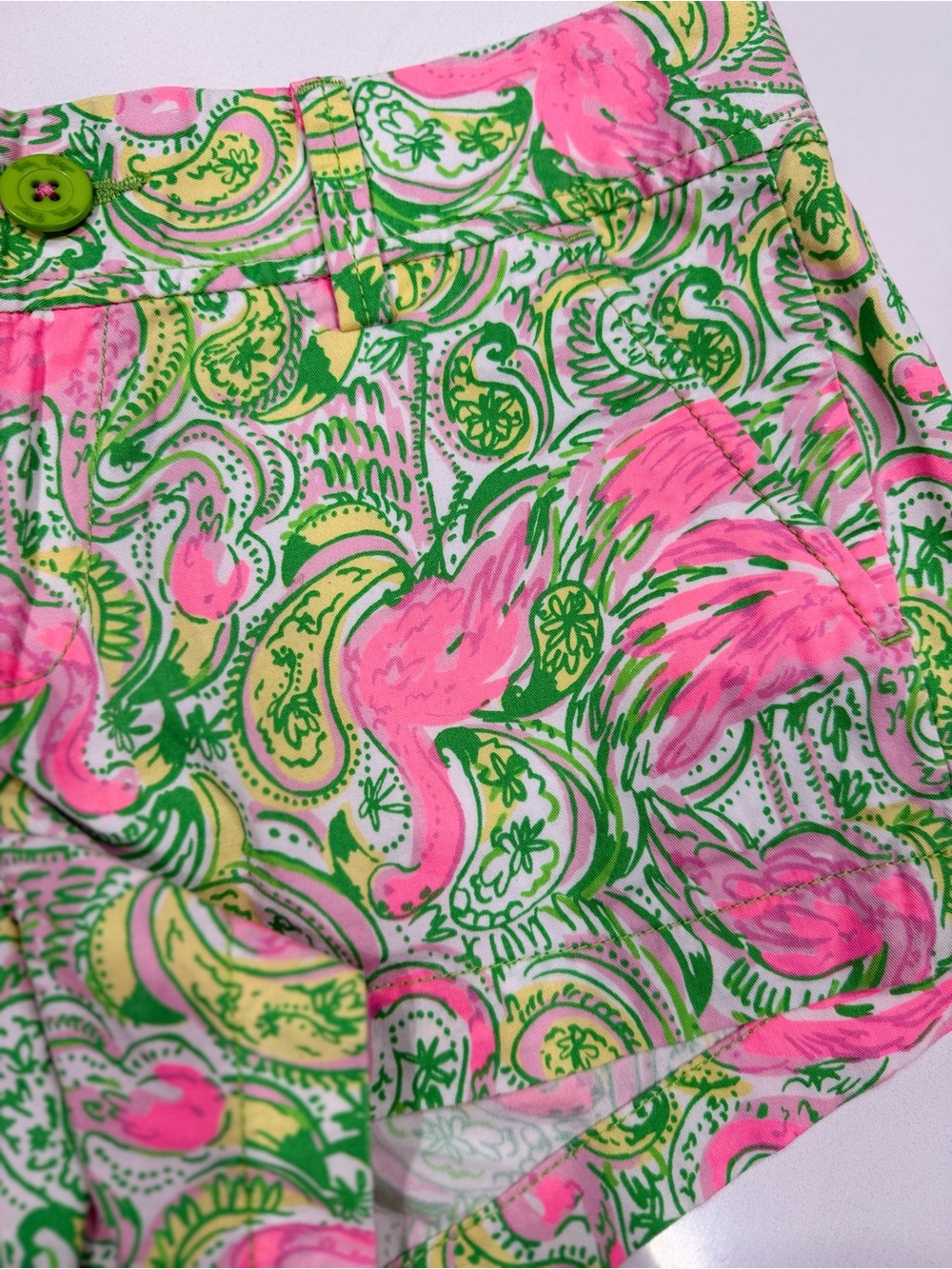 Lilly Pulitzer Pink & Green Paisley Flamingo Women's Shorts (The Walsh Shorts) - Picture 2 of 7